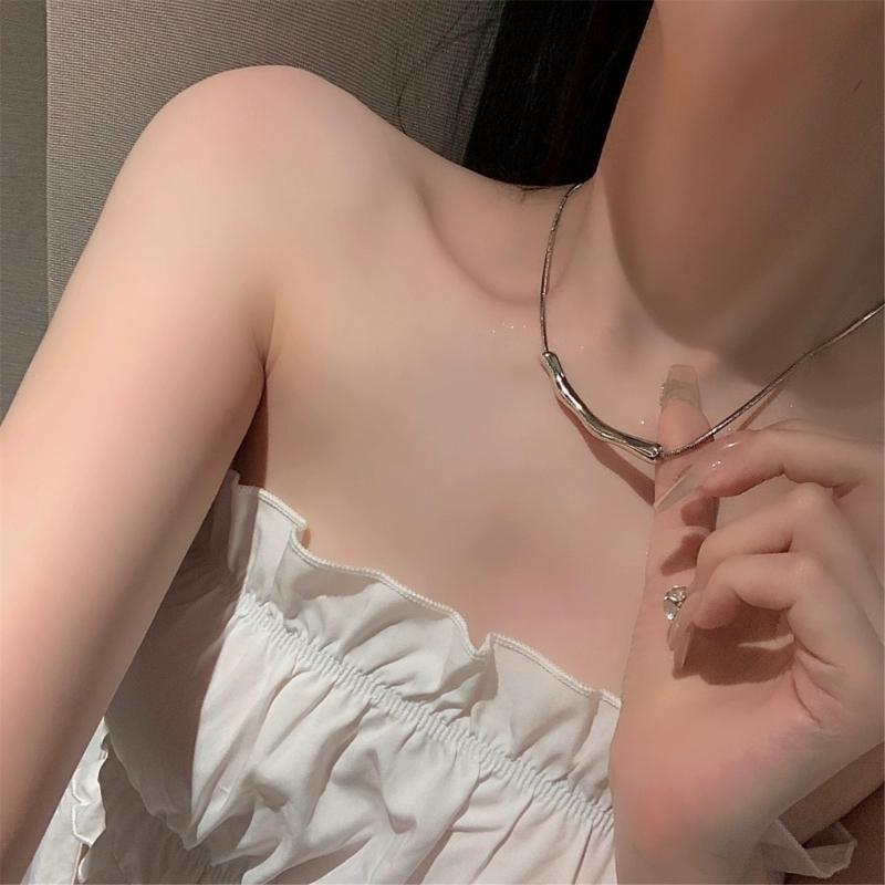 Fashion Collarbone Chain Simple Stainless Steel Short Necklace Adjustable Chain Necklace Fashion Jewelry for Any Occasion