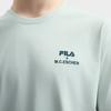 Fila X M.C.. ESCHER Серия Heritage Модный трикотаж Простая футболка с коротким рукавом Мужские топы F11M538129F-TQ
