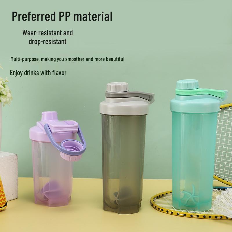 Protein Shaker Cup with Handle, Scale, and Screw Cap - Perfect for Mixing Milkshakes and Fitness Drinks