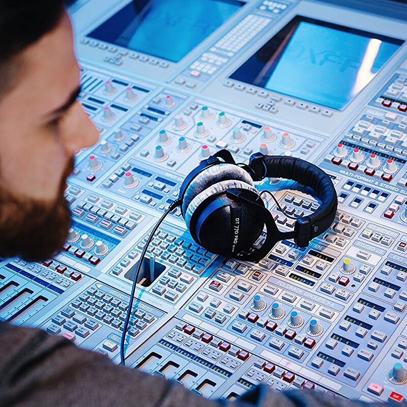 Beyerdynamic DT770 PRO Studio Headphones