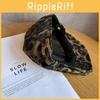 Leopard Retro Trendy Print Flat Cap Windproof Warm Travel Features Casual Looks