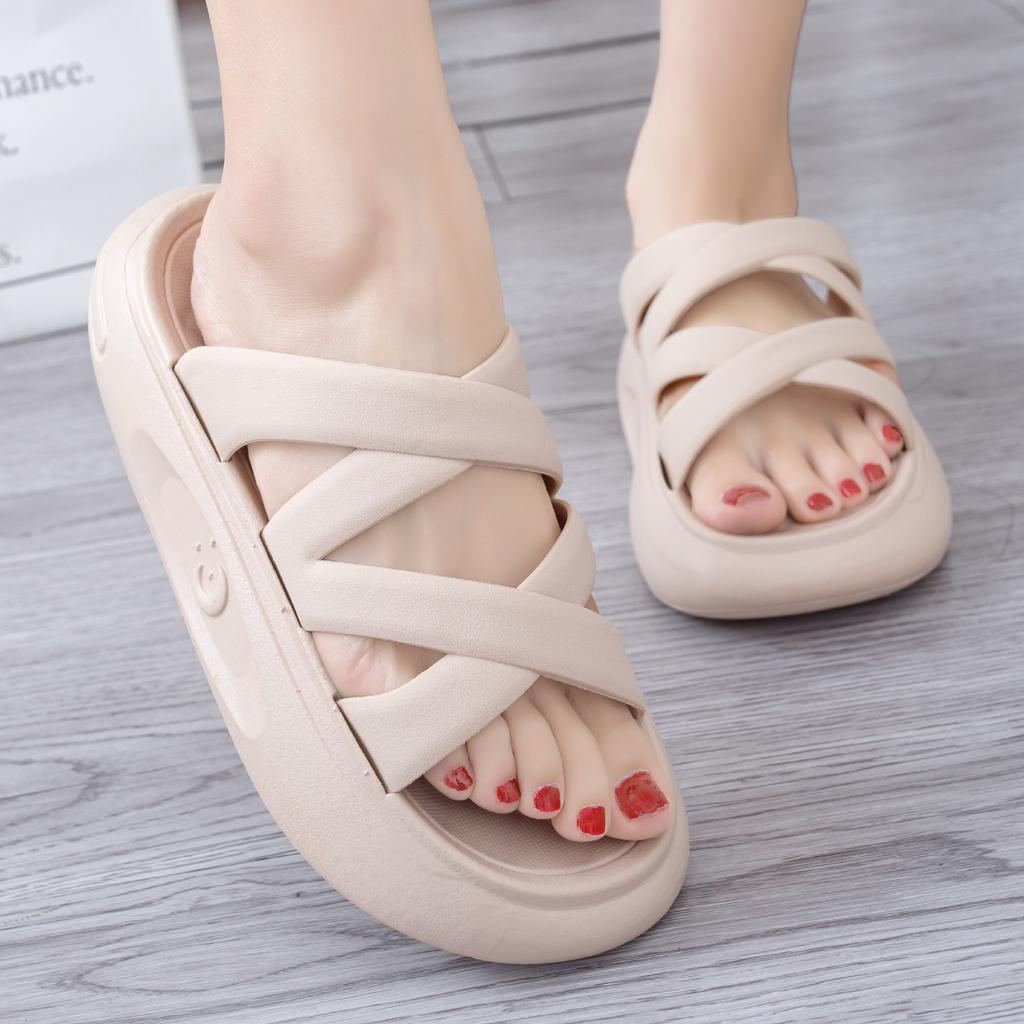 Fashionable Women Thick Sole Non-Slip Indoor Outdoor Beach SlippersFashionable WomenSandals
