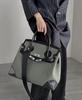 Autumn/Winter Platinum Leather Tote: Retro, Casual Canvas Bag – Handheld, Shoulder, or Messenger Style for Women.