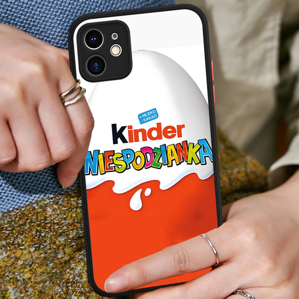 Милый логотип Киндер Сюрприз для iPhone 16 15 14 13 12 11 Pro Max X XS MAX Plus Прозрачный черный чехол для телефона