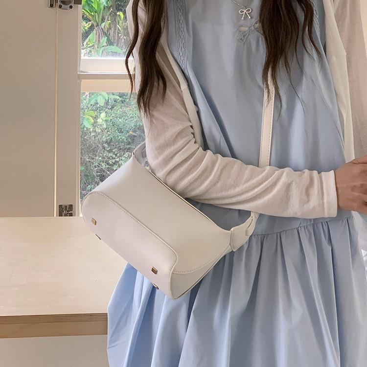 Vintage Small Bag Female Summer Style Crossbody Bag Senior Sense Shoulder Underarm Bag