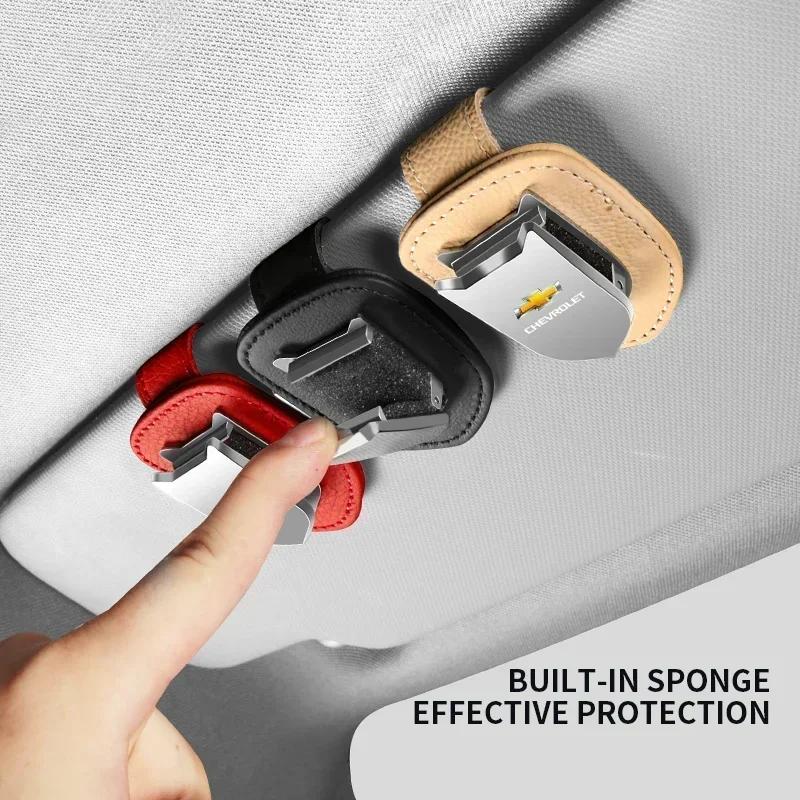 WXZAB1 Car Eyeglass Storage Clip Sun Visor Sunglasses Holder For Chevrolet lacetti captiva aveo t250 t300 epica lanos Car Accessories