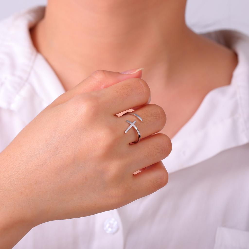 New 2025 Classic Christian Cross Ring Adjustable Stainless Steel Open Rings for Women Men Fashion Christ Jesus Jewelry Fashion Accessories Creative