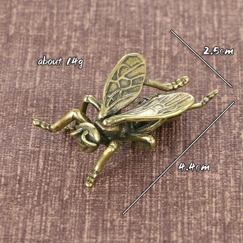 Micro Carved Brass Bee Mini Ornament Exquisite Insect Desktop Decoration Craft Home Decoration Bee Tea Pet Ornament Miniatures