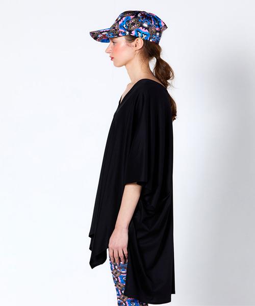GREEDILOUS Earthmatic Cape Style T-Shirt