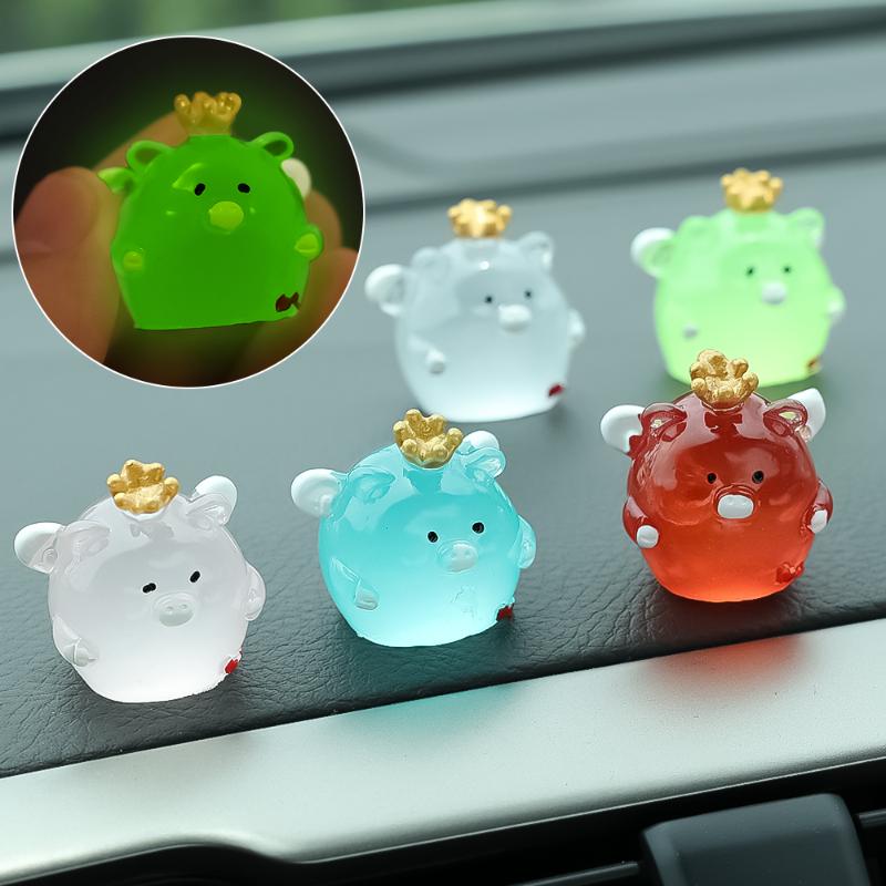 Luminous Cute Crown Pig Decoration Car Dashboard Resin Ornaments Mini Pig Night Fluorescence Decor Auto Interior Accessories