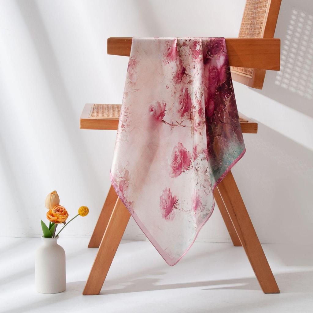 Элегантный розовый шарф из тутового шелка с розами - Роскошный подарок для мамы: Легкий, декоративный шейный платок-снуд