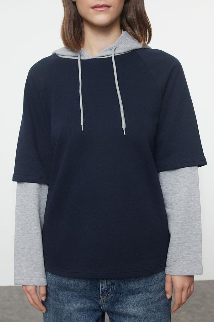 Женская модная стильная толстовка темно-синего цвета с блокировкой оверсайз, широкий крой с капюшоном и рукавами, детальная толстая вязаная толстовка