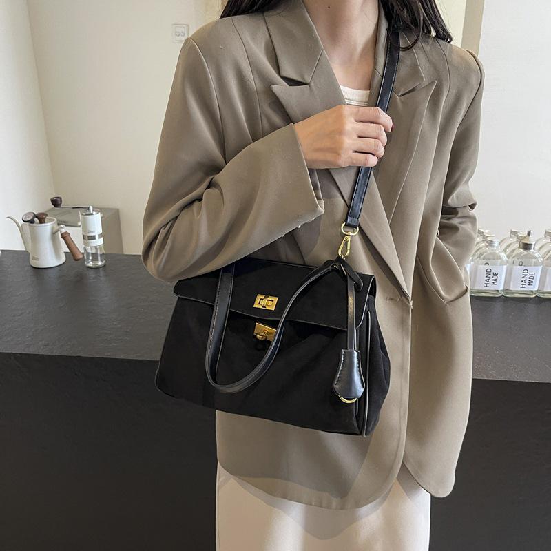 Retro-Style Frosted Texture Women's Commuting Bag 2025 - Large Capacity Shoulder Bag