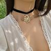 Chic Sunflower Charm Necklace Alloy Pendant Choker Chain Retro Sun Flower Choker Necklaces Handmade Neckchain