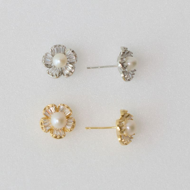 Les Bijoux Philosophy LB_Classic pearl flower earring_SILVER