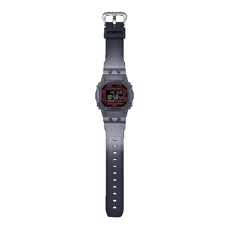 Casio Мужские кварцевые часы G-SHOCK с resin-корпусом, водозащитой 200 м, ударопрочные DW-B5600G-1