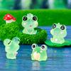 6Pcs Mini Frog Garden Decor Luminous Frog Figurines Miniature Home Decor Tiny Resin Frogs Fairy Garden Decor