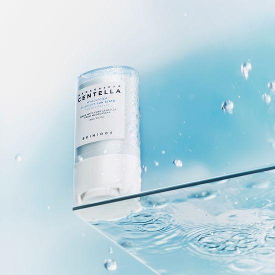 Skin1004 Мадагаскарская центелла Гиалуроновая кислота Шелковистый солнцезащитный стик 20г