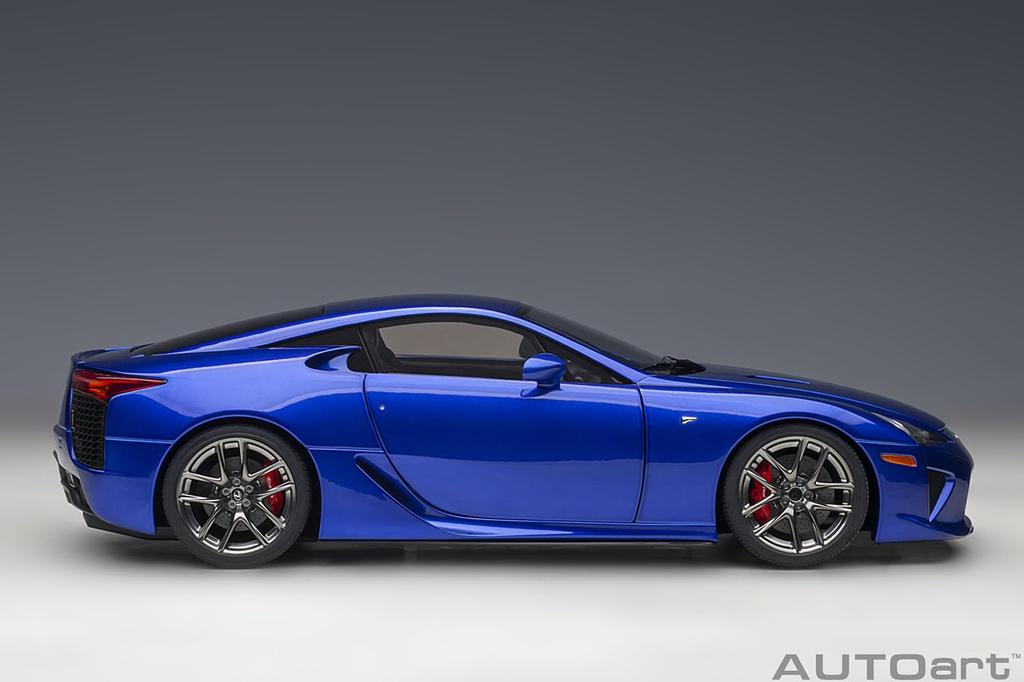 AUTOart Lexus LFA Готовое изделие 1/18 (Жемчужно-синий)