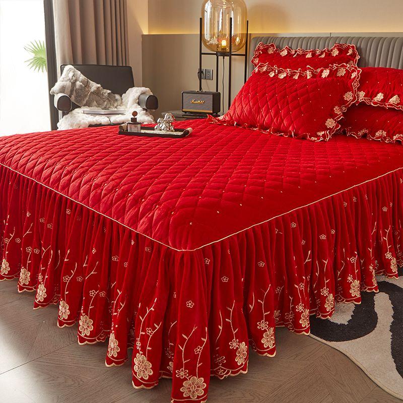 3 предмета Однотонный Светло-бежевый Дружелюбный Многослойный Стеганый Комплект Юбки для Кровати с Высокой Кружевной Отделкой, 1 шт. Юбка для Кровати + 2 шт. Наволочки