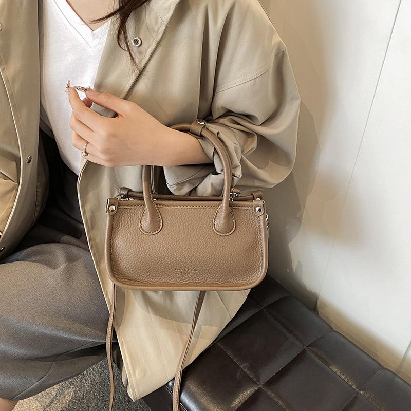 Популярная маленькая сумка женская осенняя новая простая ретро сумочка модная повседневная на плечо сумка-мессенджер