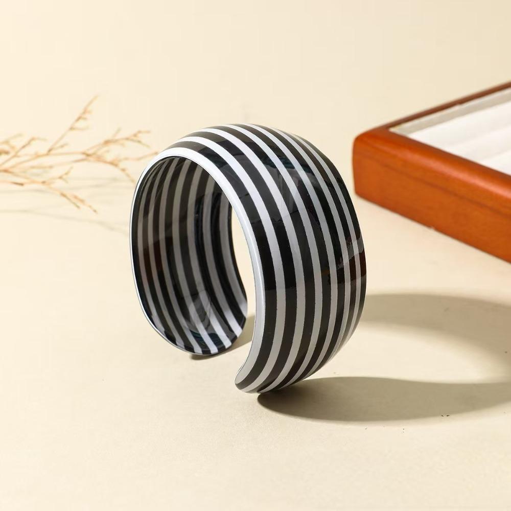 Wide Thick Striped Bracelet Black-and-White Retro Cuff Bangle Women's Jewelry
