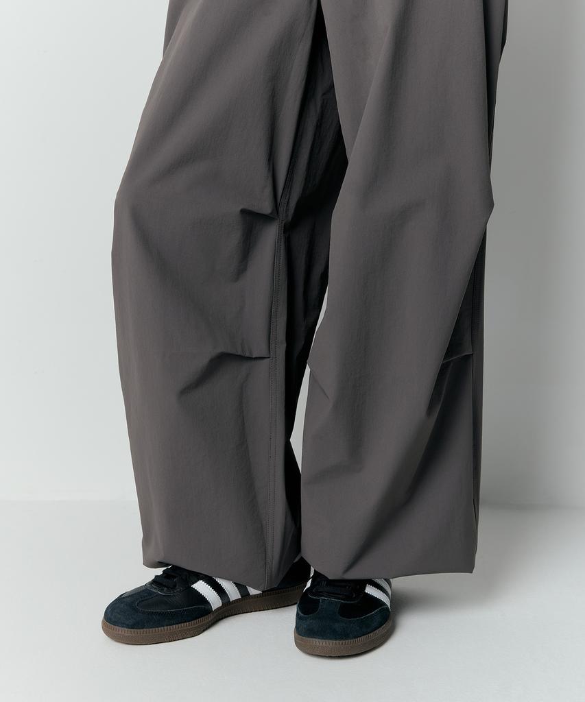 MUSINSA STANDARD WOMAN Women'S Brushed Nylon Parachute Pants [Warm Grey]