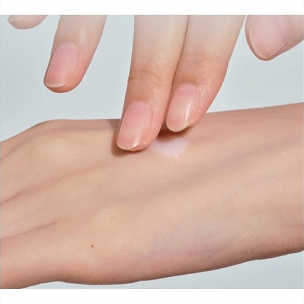 innisfree Green Tea Seed Hyaluronic Ceramide Milk Essence (90ml – 1 Bottle)