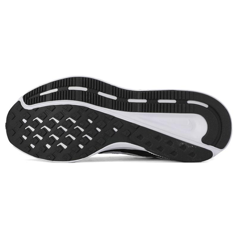 Nike Кроссовки Run Swift 2 черно-белые CU3517-004