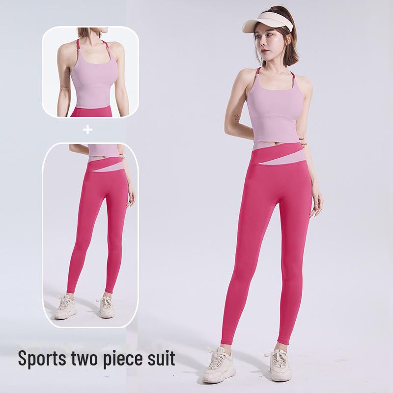 Женский спортивный бюстгальтер с тонкими бретелями и накладкой на грудь - майка для йоги и фитнеса