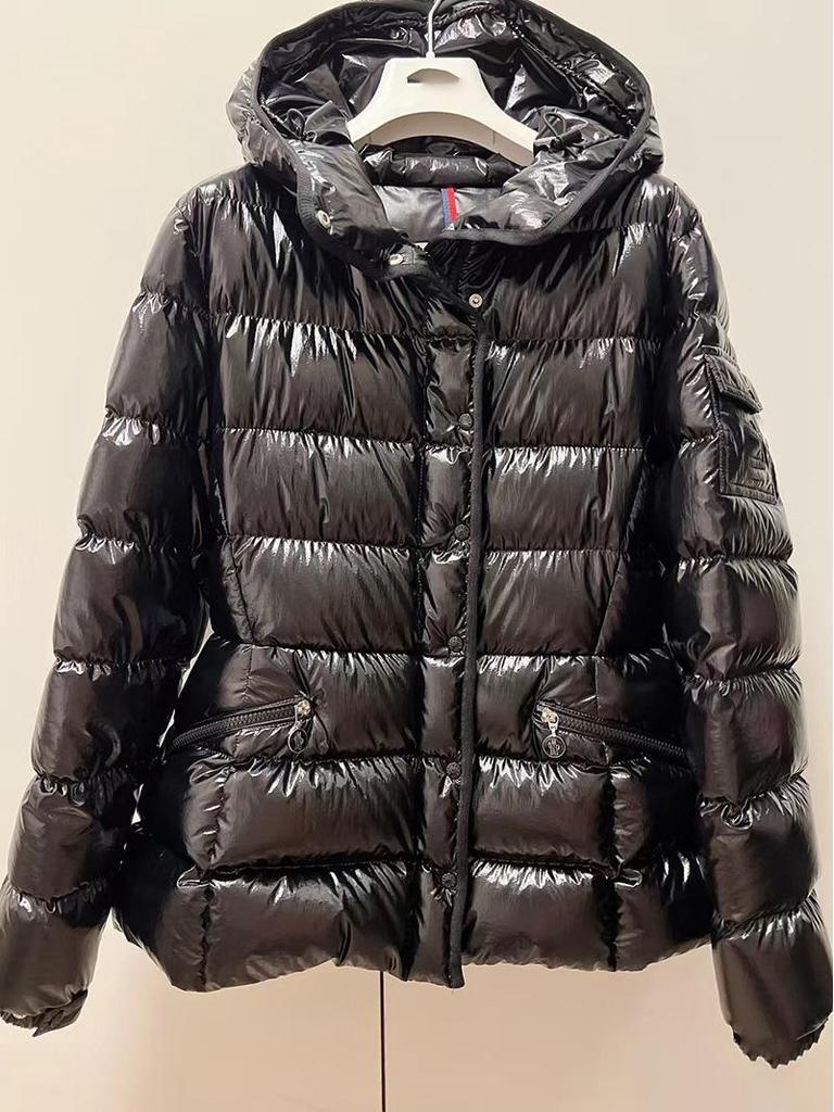 Женский блестящий пуховик с капюшоном 2025 - Приталенный, Плотный и Теплый