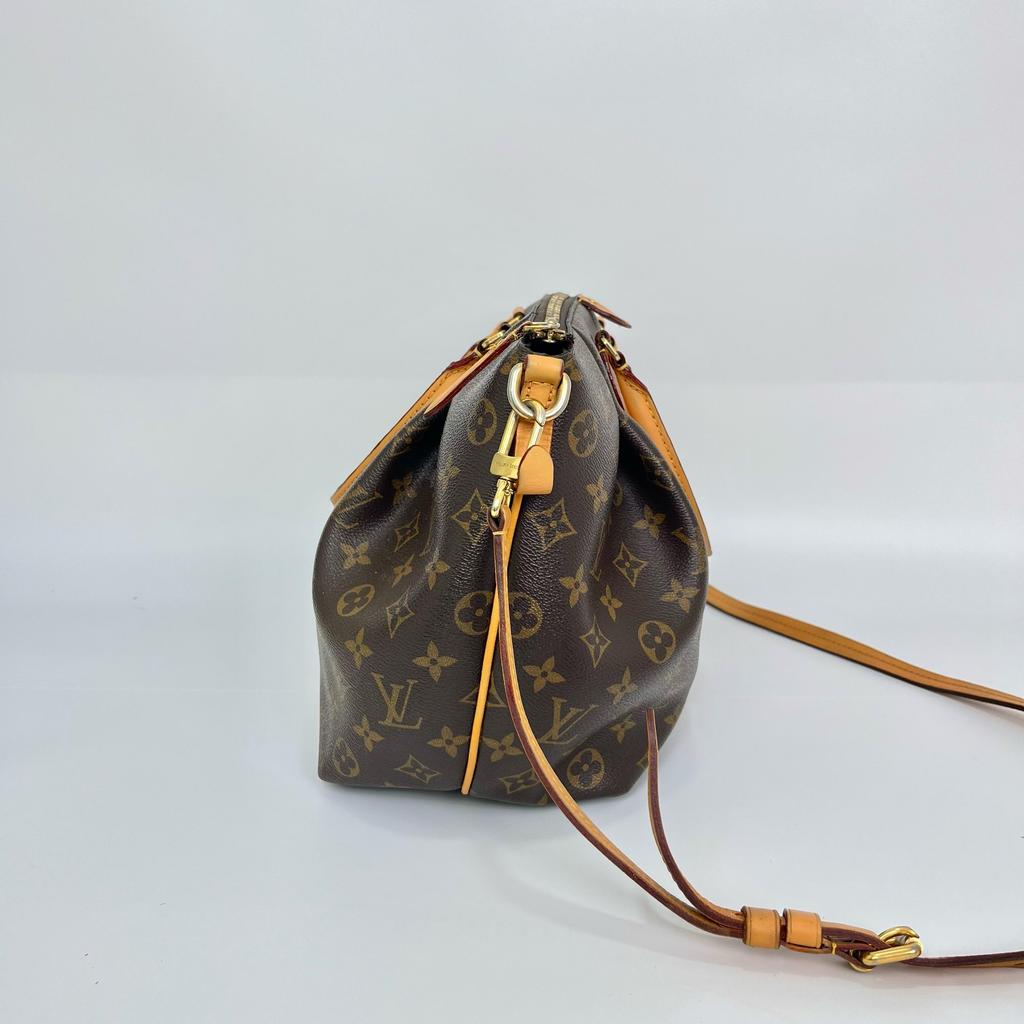 [Pre-Owned] Zipper Closure Logo Print Monogram Coated Canvas With Leather Trim Dumpling Bag - Excellent #KR431W