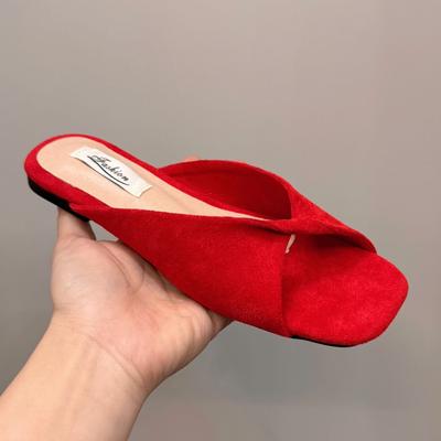 Шлепанцы на плоской подошве женские для улицы 2025 новые летние прохладные шлепанцы туфельки феи удобные и универсальные пляжные с юбкой сандалии