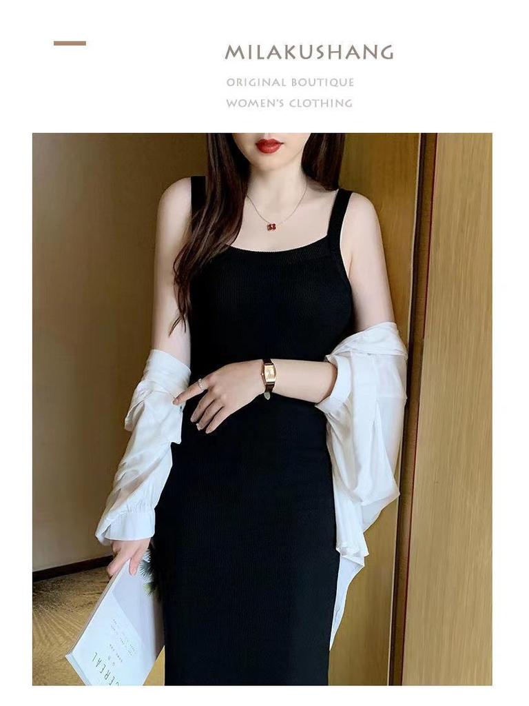 Облегающее вязаное платье-слинг - Коллекция Весна/Лето/Осень 2023