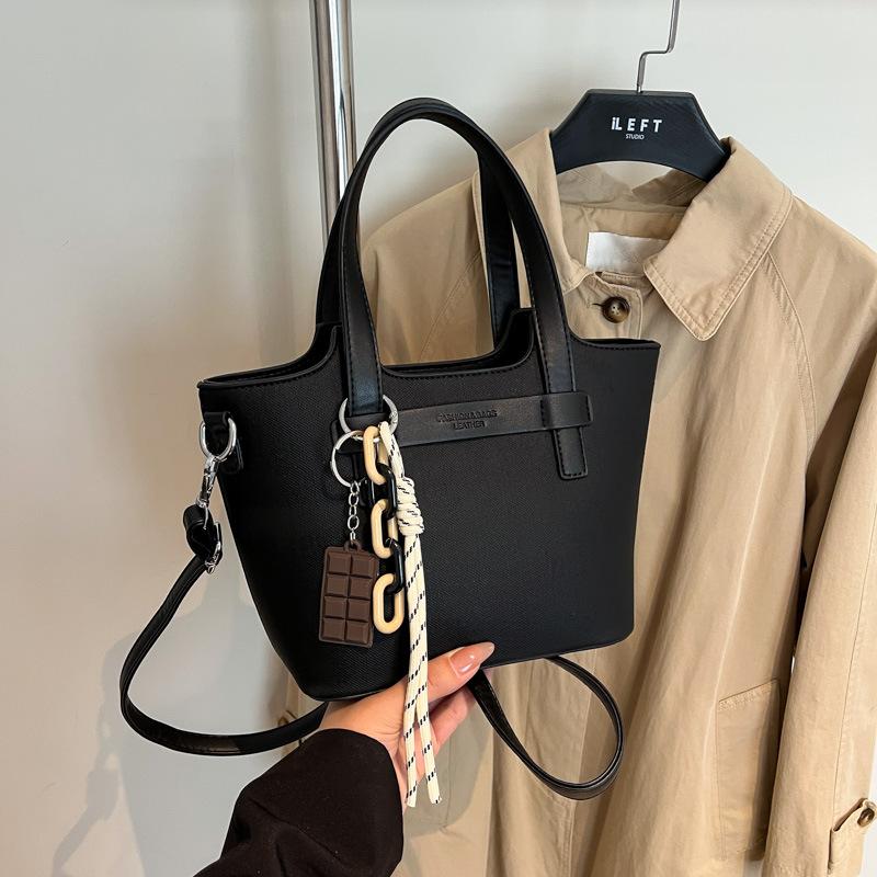 Ретро маленькая сумка женская осень и зима универсальная 2025 новая мода сумка через плечо мессенджер популярная инс портативная сумка-ведро