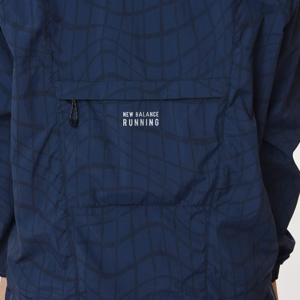 Легкая компактная куртка Impact Run Printed WJ21265 NNY L [New Balance] женская (NB ВМС)