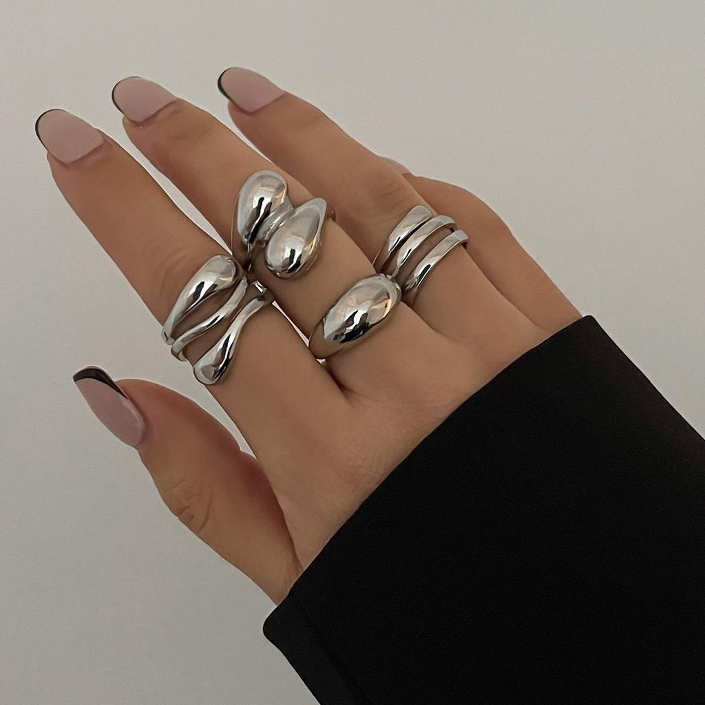 Широкий металлический браслет-пружина в европейско-американском стиле в стиле панк с вертикальным зерном для женщин