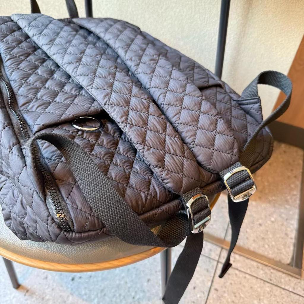 Весна 2025 Рюкзак для поездок премиум-класса с ромбовидным узором: Большая вместимость, классический повседневный стиль