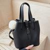 Niche Simple Portable Vegetable Basket Bag Women's 2025 Autumn New Commuter Large-capacity Shoulder Crossbody Bucket Bag