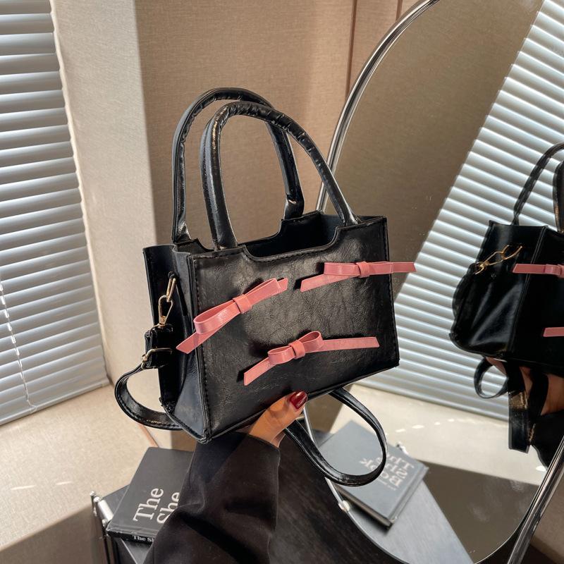 Сумка с бантом, модная, в иностранном стиле, женская, 2025 весна, новая, универсальная, ins, на плечо, мессенджер