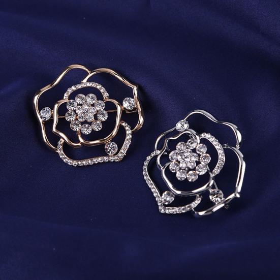 Hollow Glossy Rose Flower Brooch Sparkling Rhinestones Inlaid Pin Luxury Wedding Dress Badge Women Sweater Coat Jewelry Accesorries