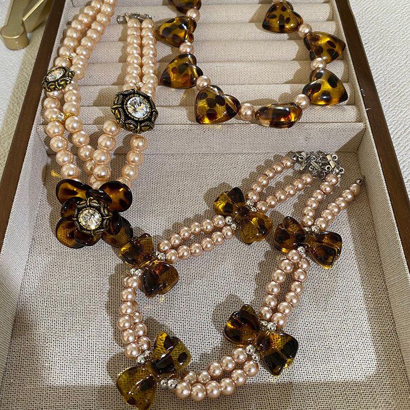 Fashion Queen Mother Pearl Necklace for Women 2025 New Arrival Fancy Light Luxury Minority Maillard Leopard-Print Clavicle Chain
