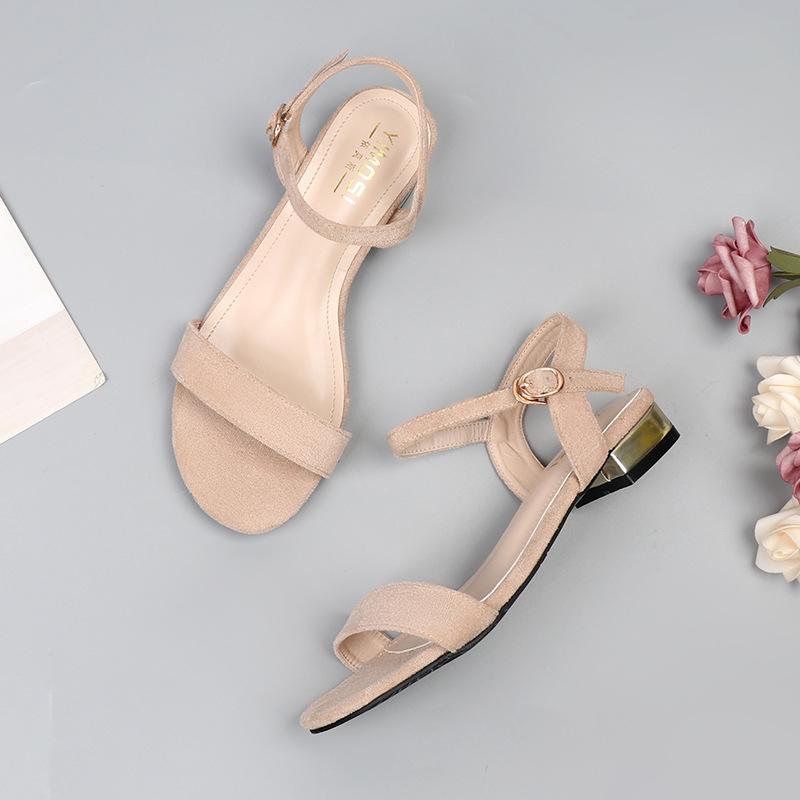 Мода Размер 33-43 Летняя модная обувь для женщин 2024 года Замшевые туфли с квадратным каблуком и открытым носком Простые сандалии на плоской подошве с римским ремнем Абрикосовый цвет Удобный