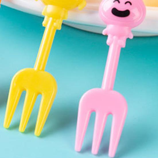 1 Set Fruit Fork Easy To Clean Non-slip Cartoon Lovely Ergonomic Animal Farm Car Fruit Fork for Home
