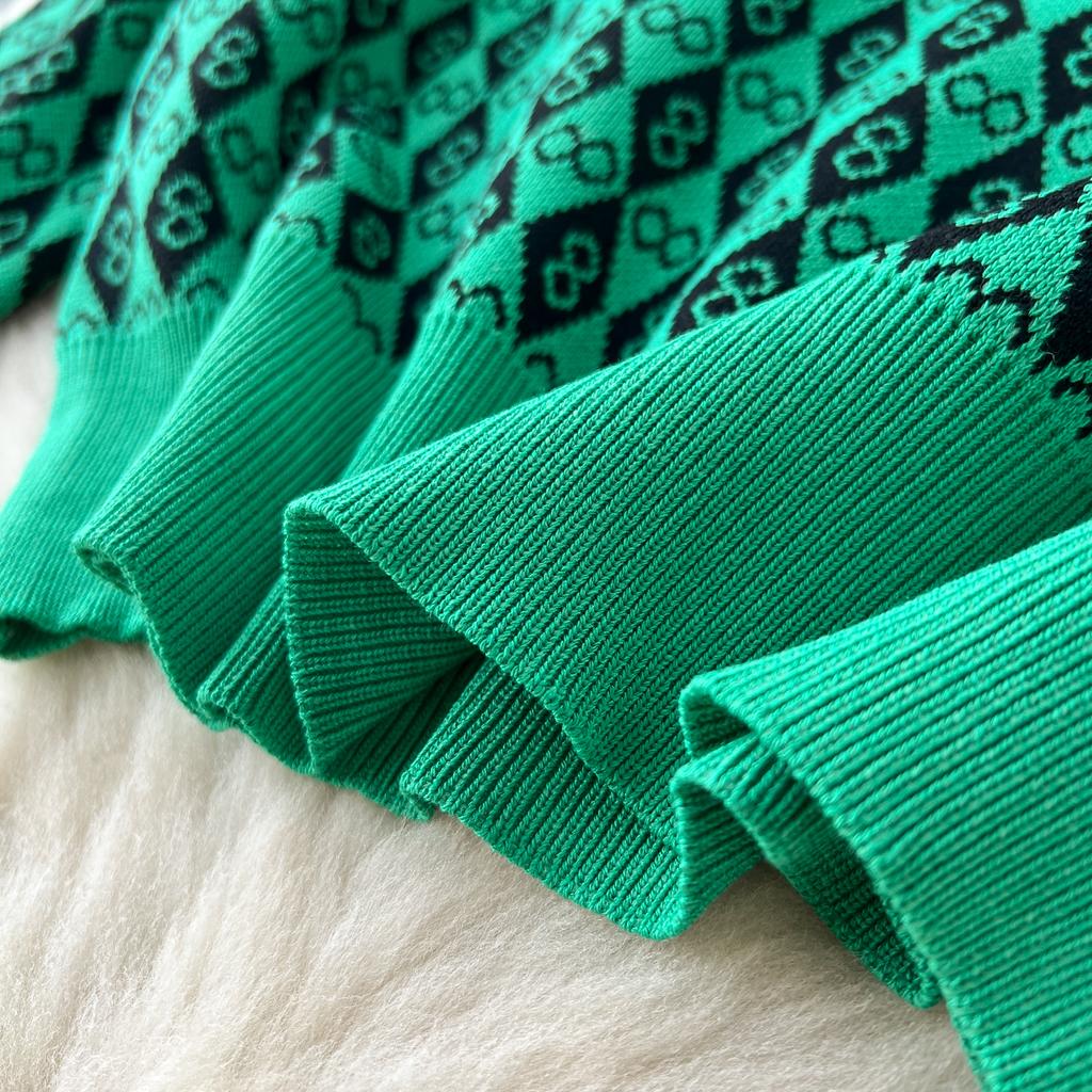 European Style Retro Casual Printed Turtleneck Sweater for Women with High Waisted Elastic Long Pants Fashion Two-pieces Suit