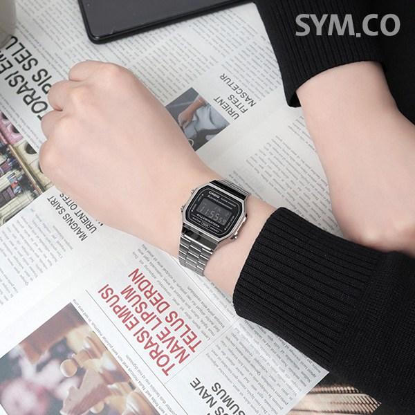 Casio Винтажные цифровые часы с бесплатной пряжкой для публики 168, хромированные, черные