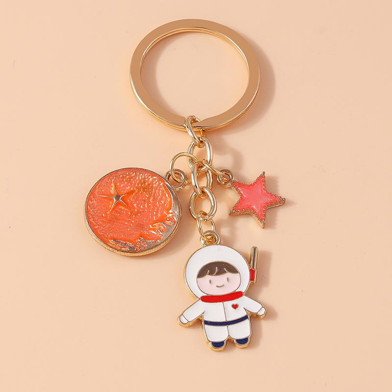 Cute Enamel Astronaut Keychain Star Moon Key Rings Pendants for Key Holder Women Girls Handbag Pendants DIY Jewelry Gifts