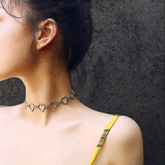 Punk Harajuku Sequenced Heart Choker Necklace 35 Cm