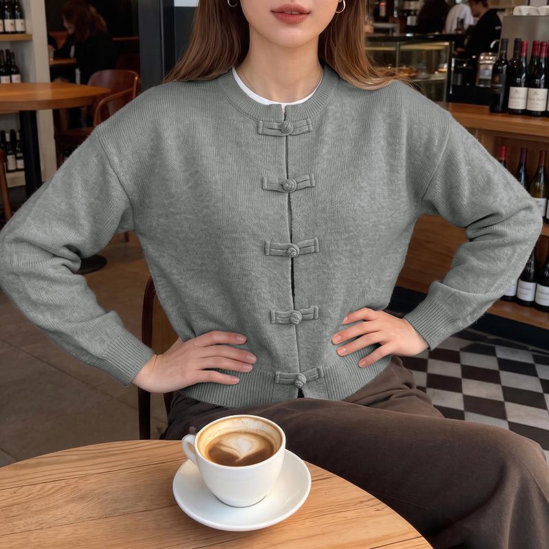 2026 Autumn/Winter Loose Pipa Button Long Sleeve Sweater with European-American Style