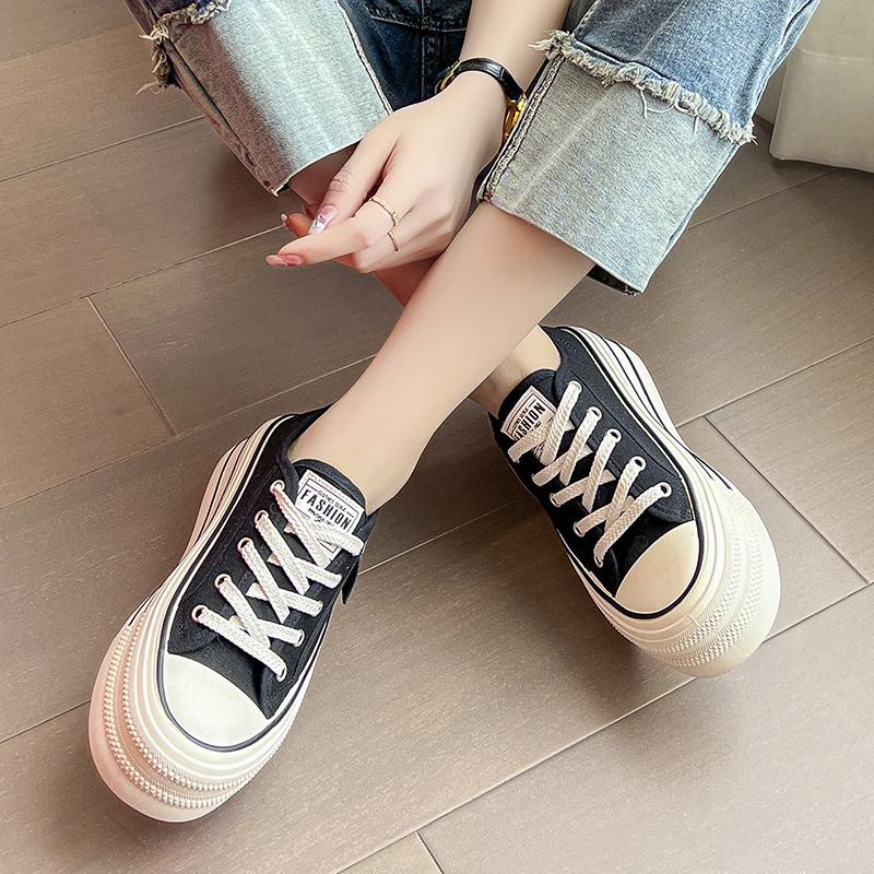 2024 New Korean Version Platform Canvas Shoes Women's Small Height Increase Round Head Lace-up Low-top Board Shoes White Shoes